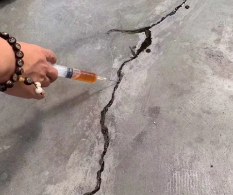 西昌镇混凝土裂缝修补技术详解​